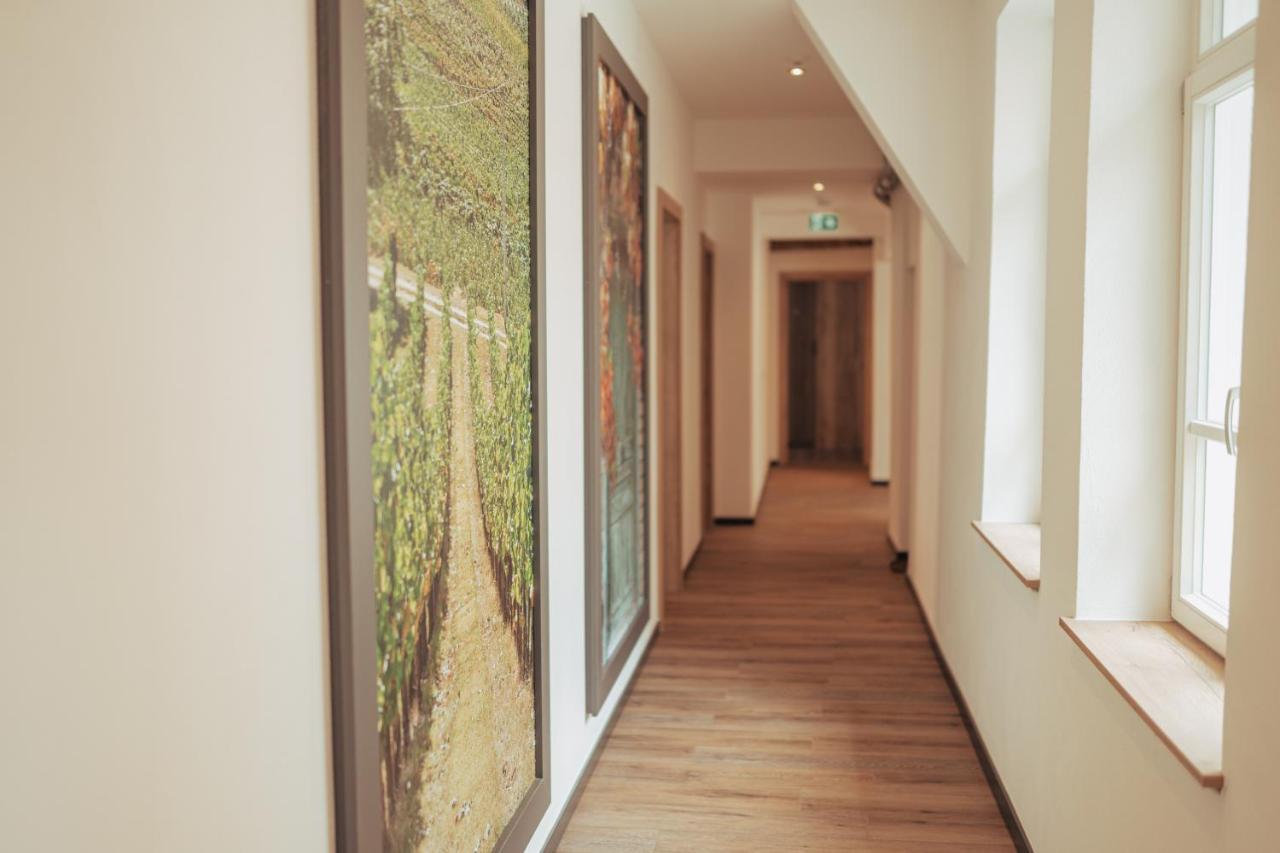 Gasthaus Zum Adler Großwallstadt Esterno foto
