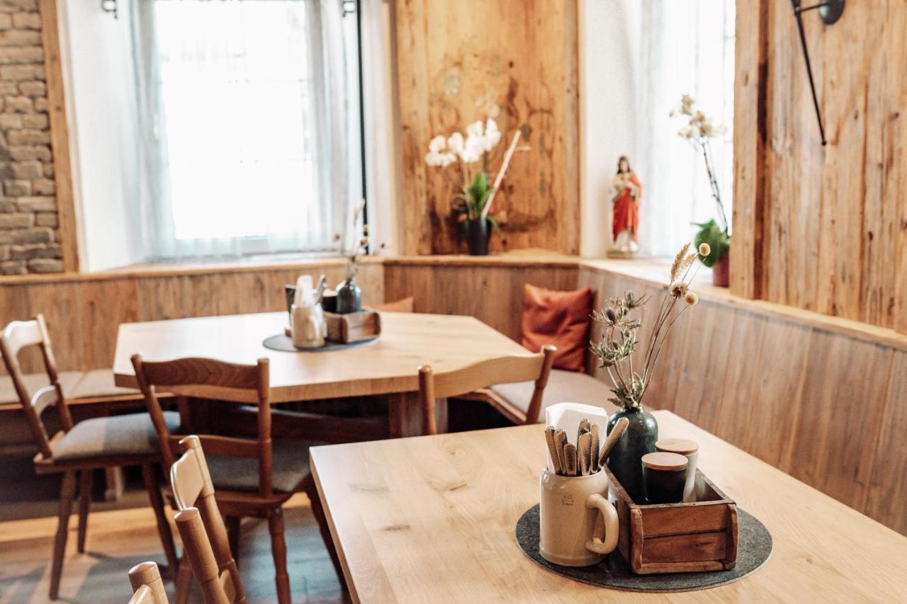 Gasthaus Zum Adler Großwallstadt Esterno foto